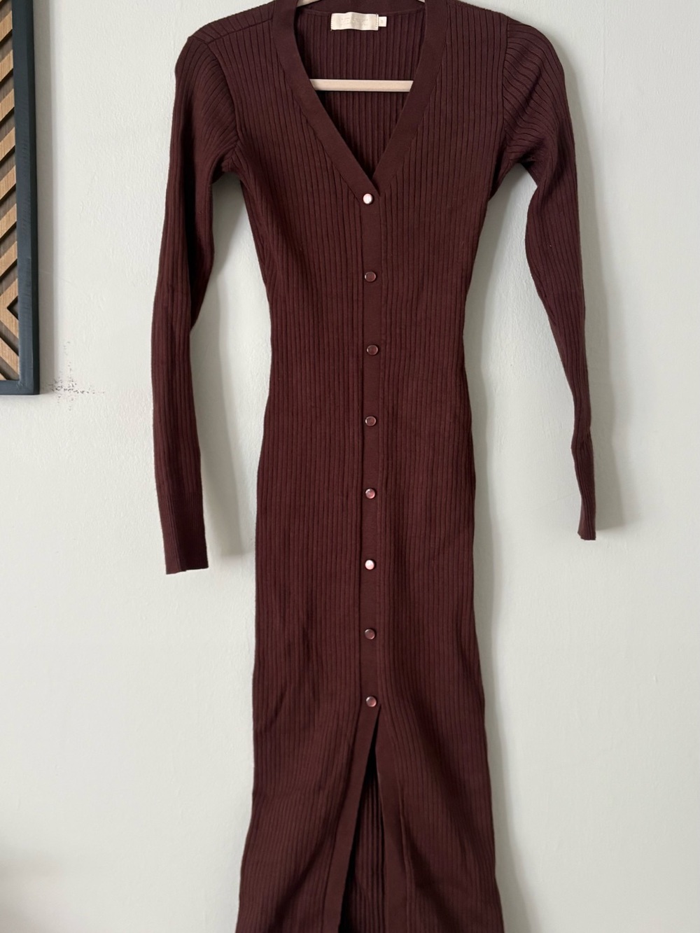 Meshki ribbed Button-Front Long Sleeve Dress in Deep burgundy